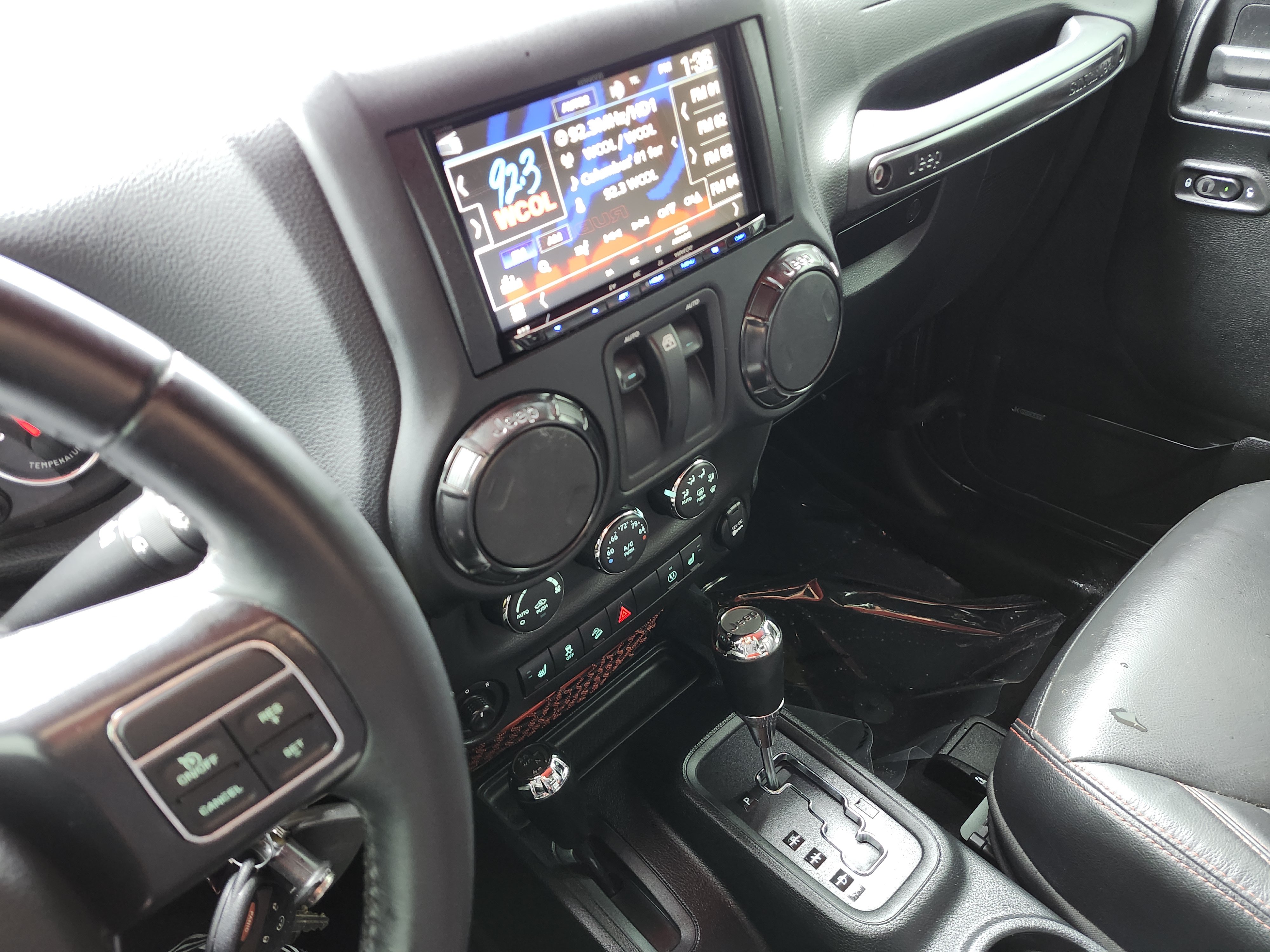 Used 2018 Jeep Wrangler Rubicon AWD/4WD image 25