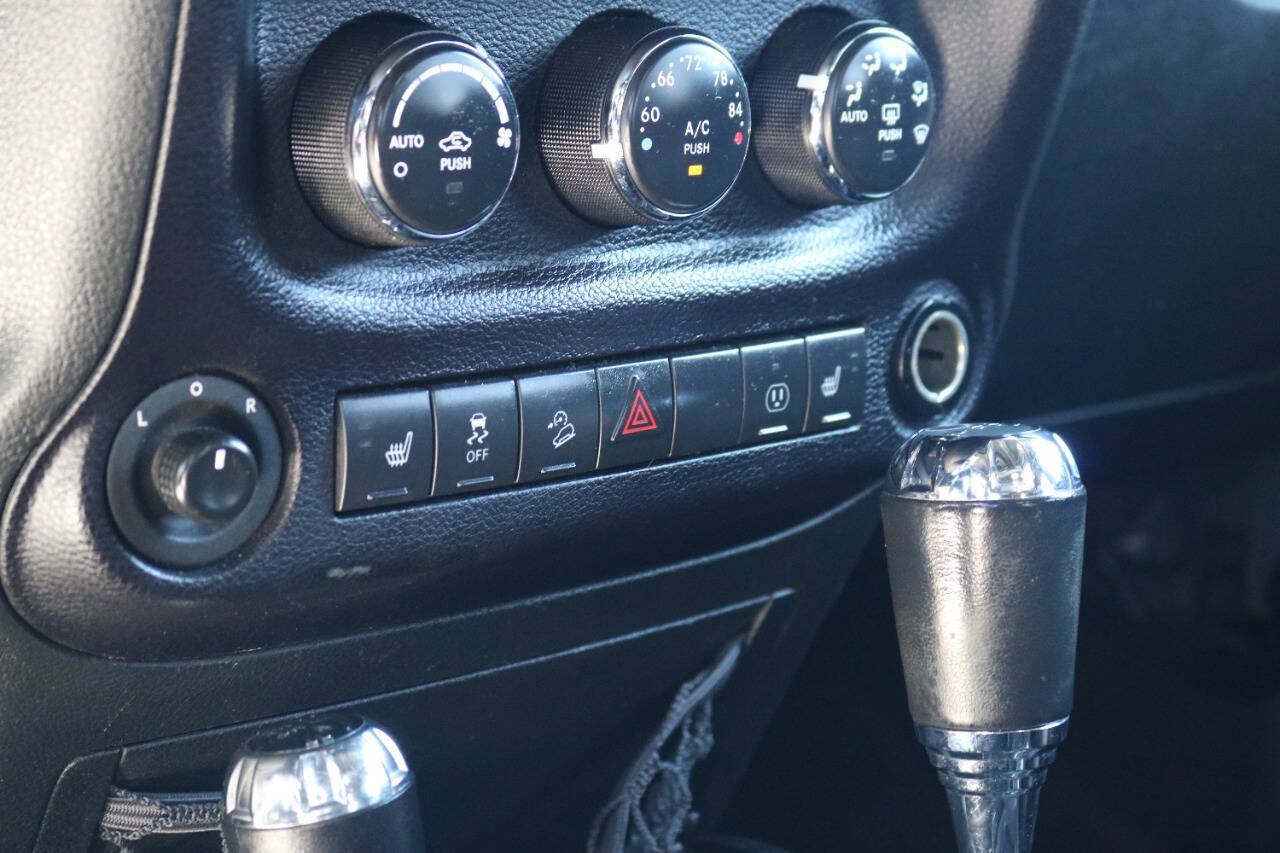 Used 2014 Jeep Wrangler Unlimited Rubicon AWD/4WD image 78