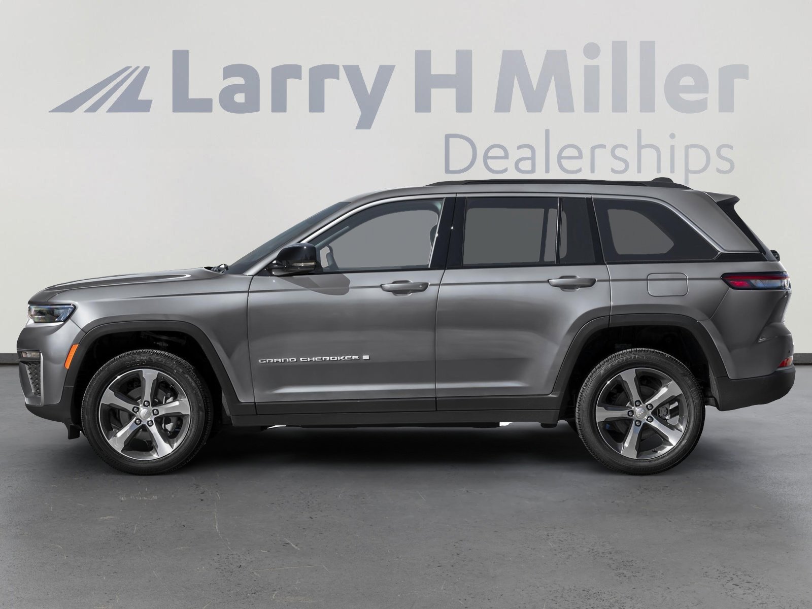 New 2026 Jeep Grand Cherokee Altitude image 3