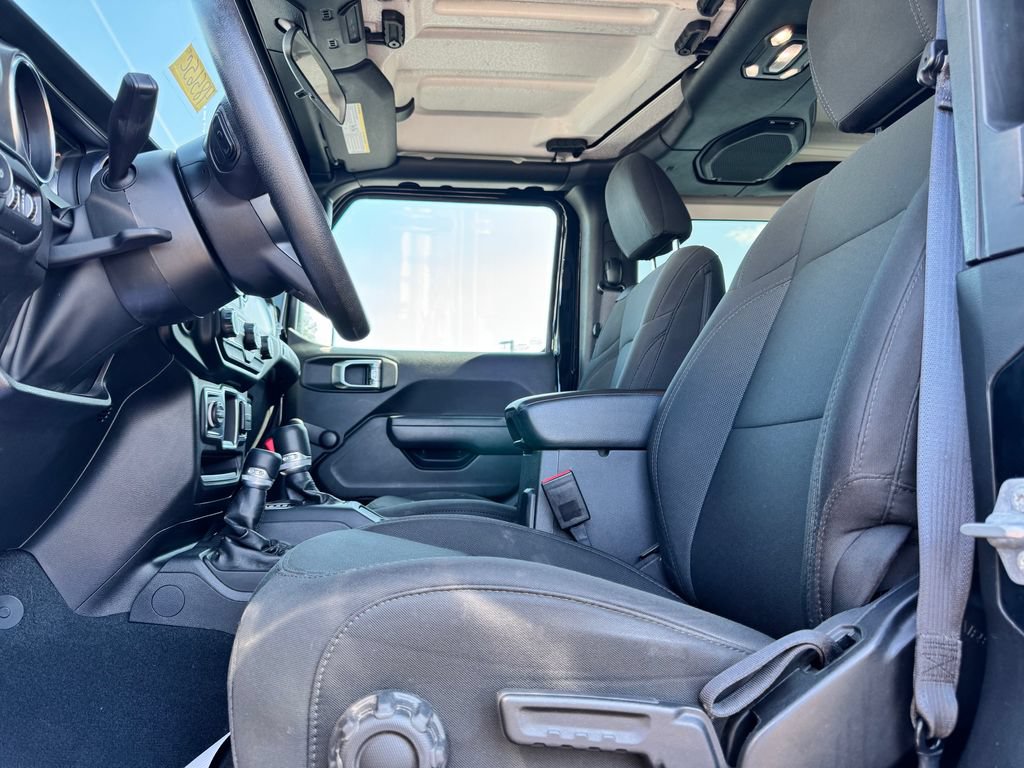 Used 2022 Jeep Wrangler Sport AWD/4WD image 17