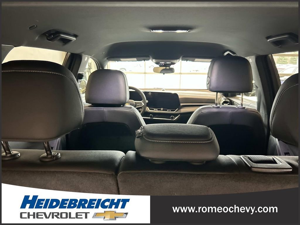 Used 2026 Chevrolet Equinox LT w/ Convenience Package II image 32