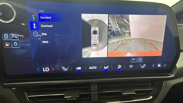 Used 2025 Chevrolet Equinox EV RS FWD image 21