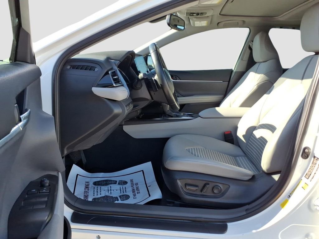 Used 2023 Toyota Camry SE w/ Audio Upgrade Package image 19
