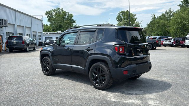 Used 2016 Jeep Renegade Latitude AWD/4WD image 8