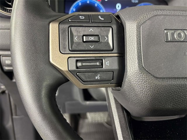 Used 2025 Toyota Land Cruiser image 19