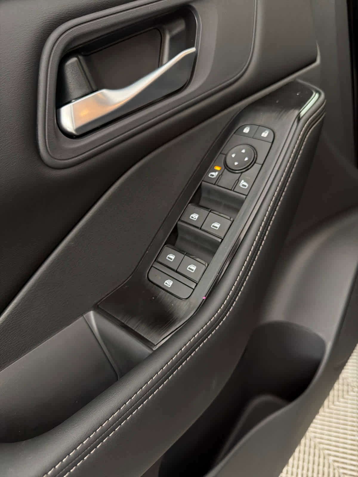 New 2026 Nissan Rogue SV image 15