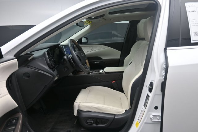 Used 2023 Lexus RX 350 FWD w/ Cold Area Package image 17