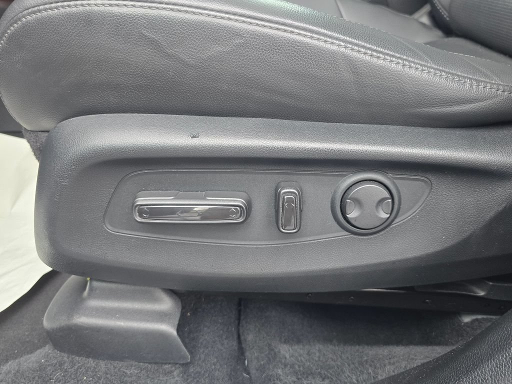 Used 2023 Honda CR-V EX-L image 16