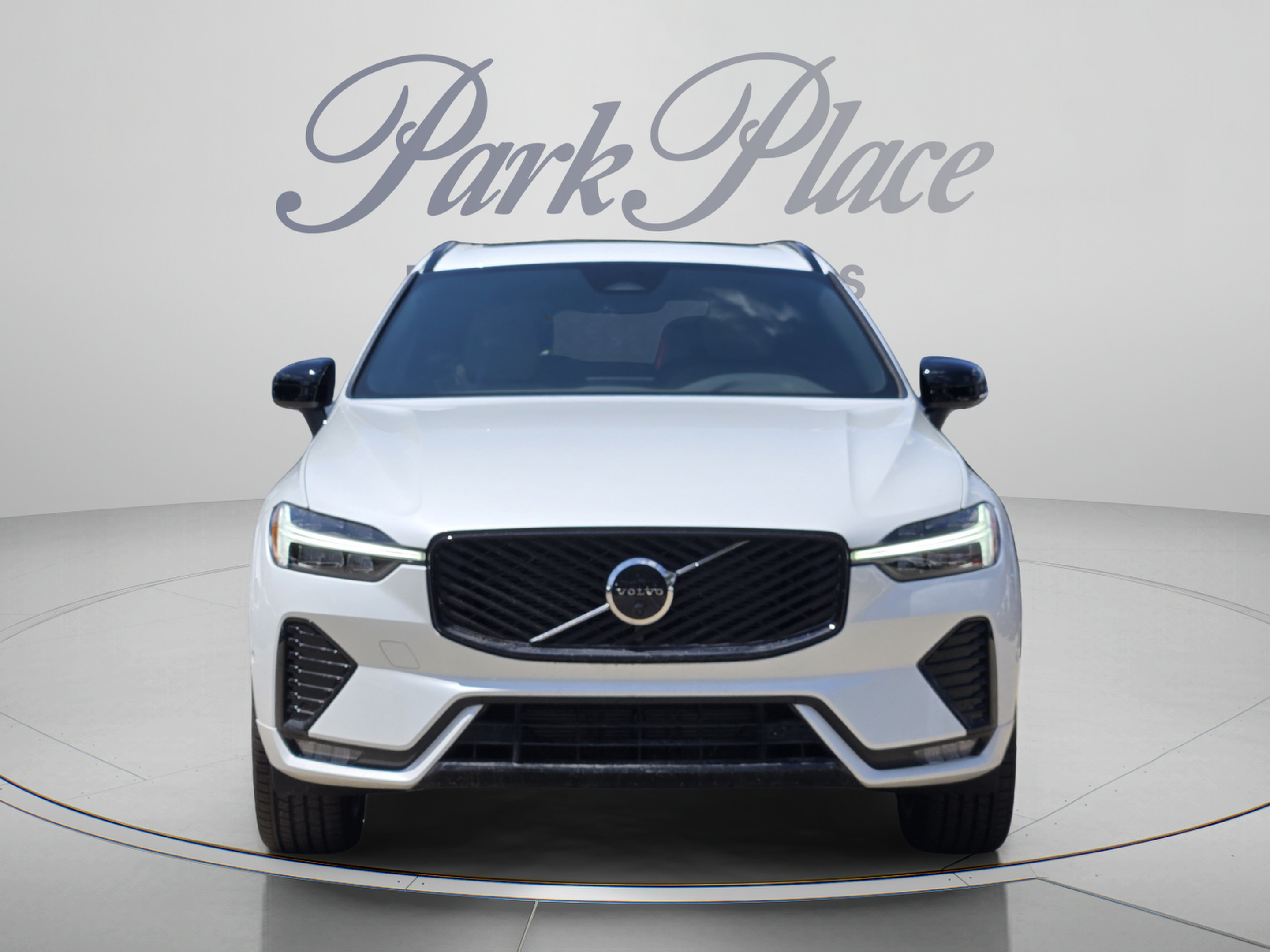 New 2026 Volvo XC60 B5 Plus w/ Protection Package Premier AWD/4WD image 9