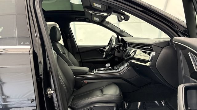 Used 2025 Audi Q7 3.0T Premium Plus AWD/4WD image 24