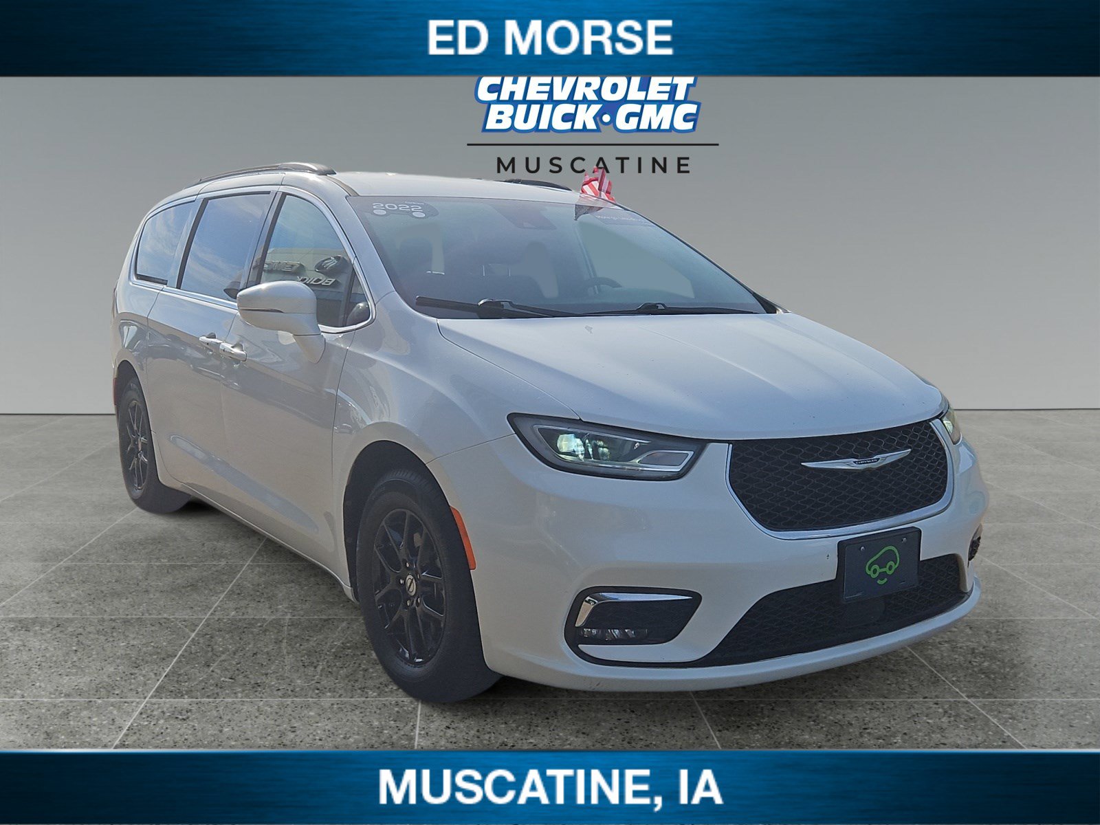 Used 2022 Chrysler Pacifica Touring-L FWD image 7