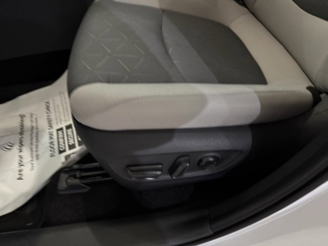 Used 2025 Toyota RAV4 XLE w/ Convenience Package image 12