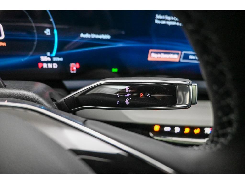 New 2026 Cadillac Optiq Luxury 2 image 26