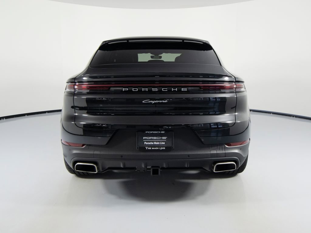 Certified 2025 Porsche Cayenne Coupe image 9