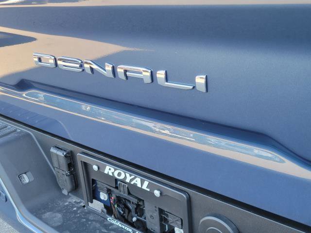 New 2026 GMC Sierra 2500 Denali w/ Denali Reserve Package image 7