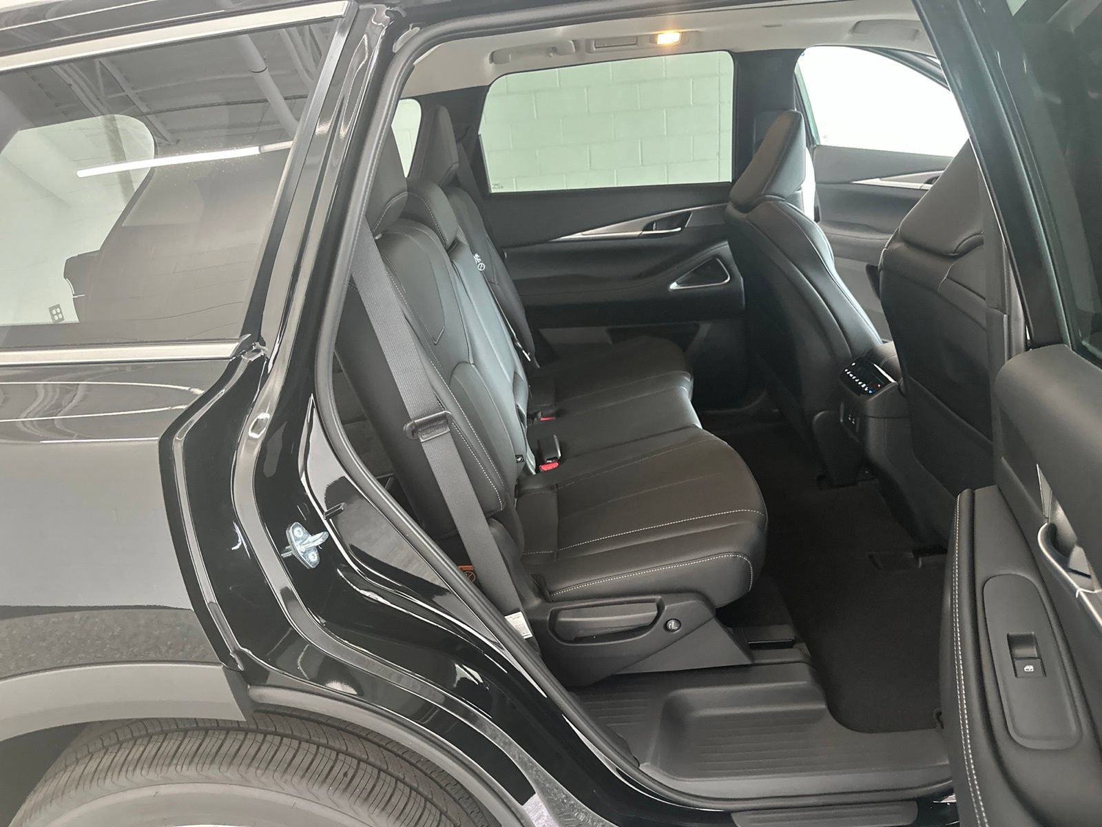 New 2027 INFINITI QX60 Luxe w/ Cargo Package AWD/4WD image 13
