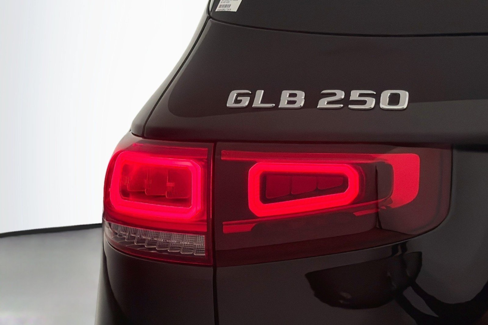 Used 2023 Mercedes-Benz GLB 250 image 17