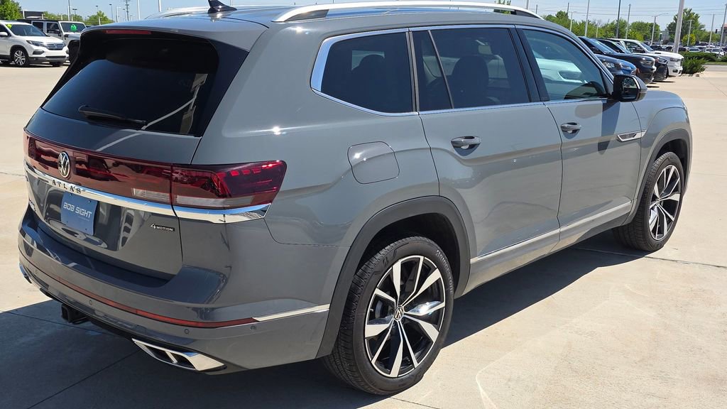 Used 2025 Volkswagen Atlas SEL Premium R-Line AWD/4WD image 5