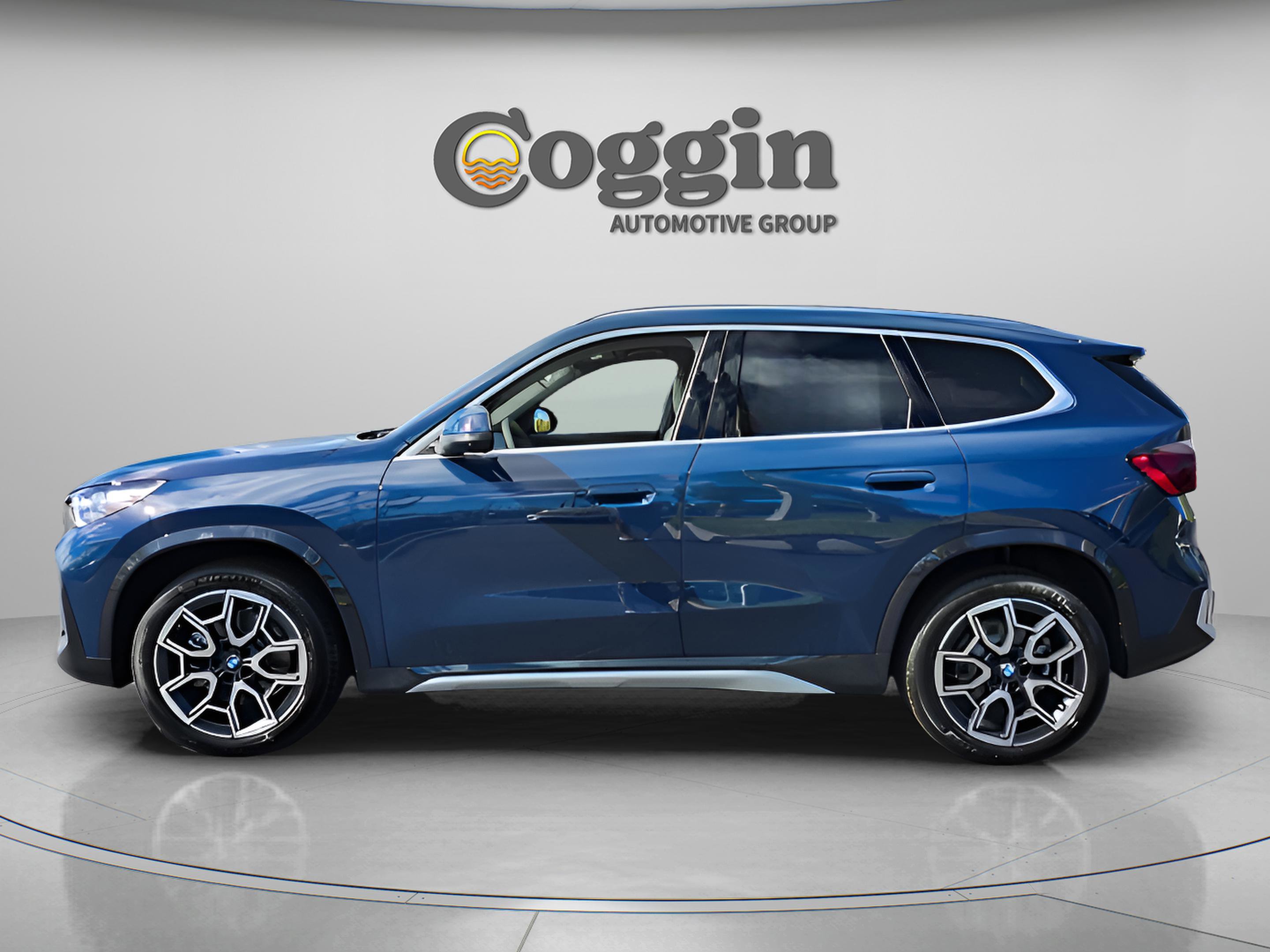New 2026 BMW X1 xDrive28i w/ Technology Package AWD/4WD image 3