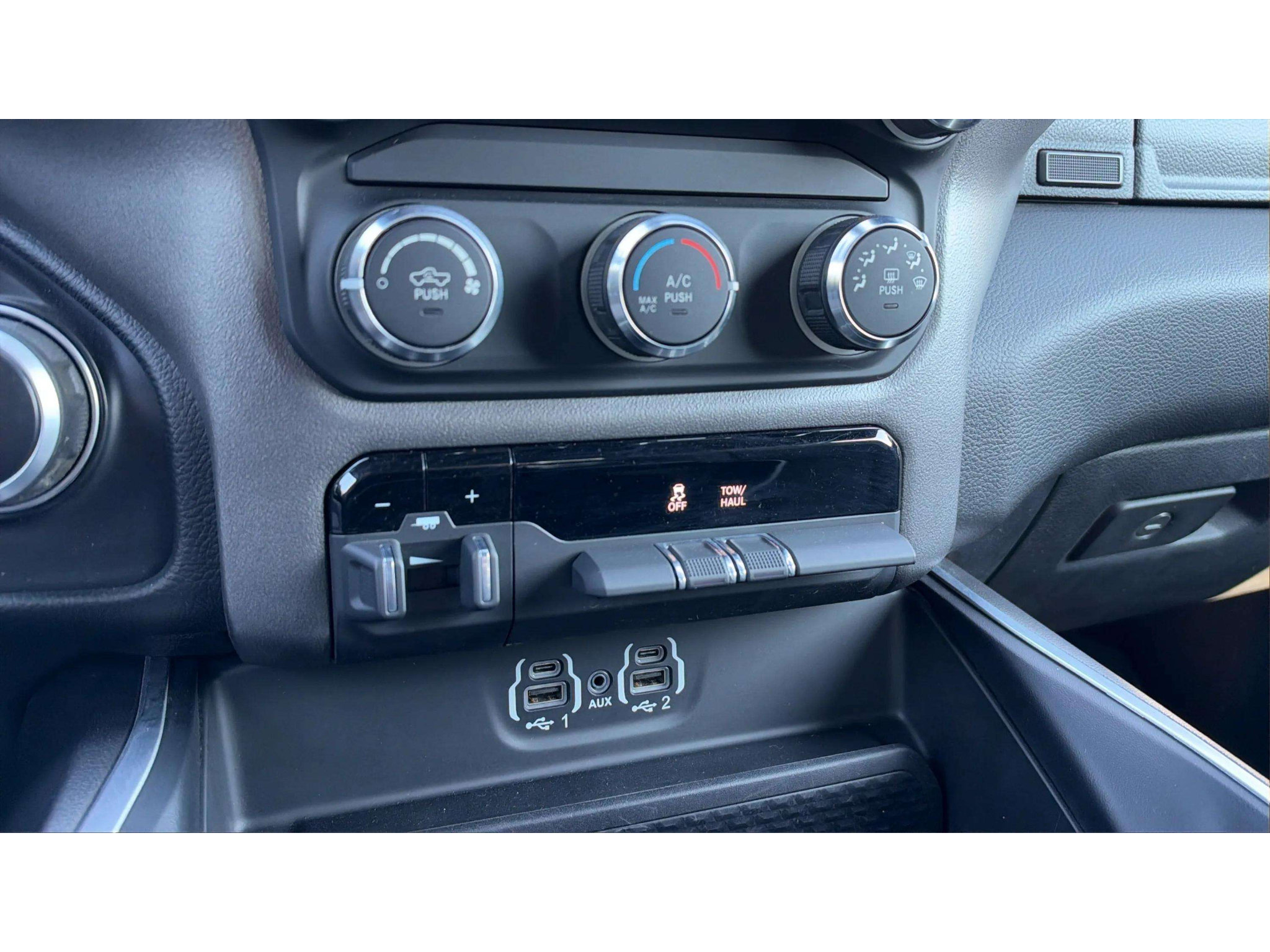 Used 2021 RAM 1500 Big Horn AWD/4WD image 21