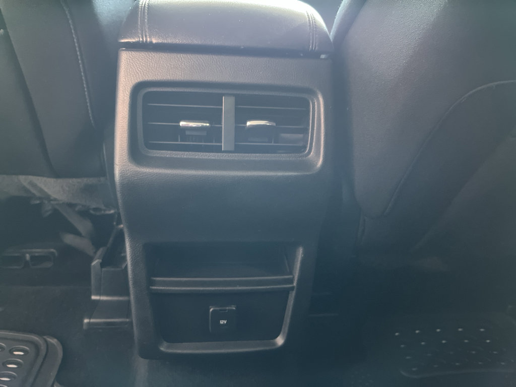Used 2017 Ford Edge SE FWD image 13