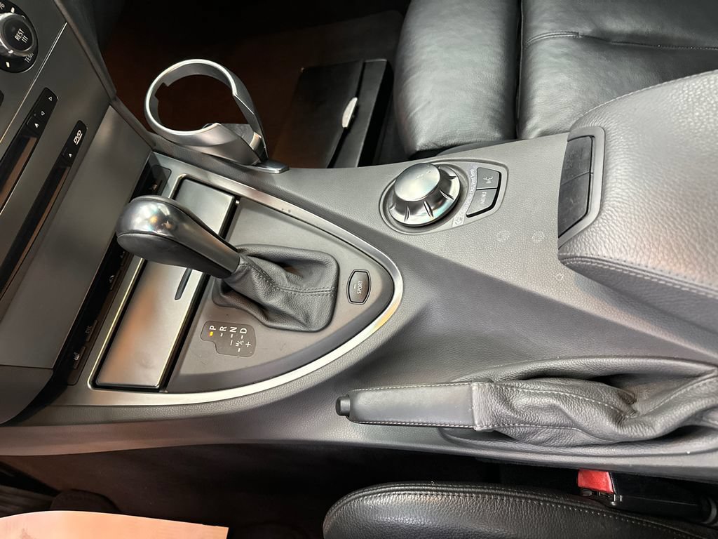 Used 2005 BMW 645Ci Convertible RWD image 26