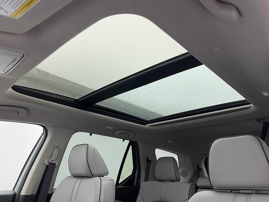 Used 2025 Honda Pilot Elite image 5