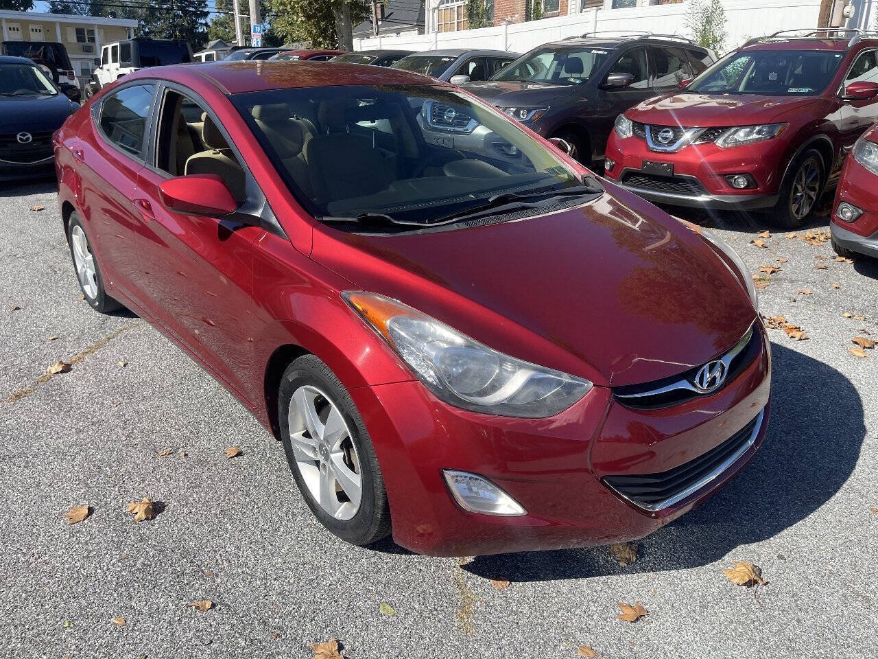 Used 2013 Hyundai Elantra GLS w/ Preferred Pkg FWD image 3