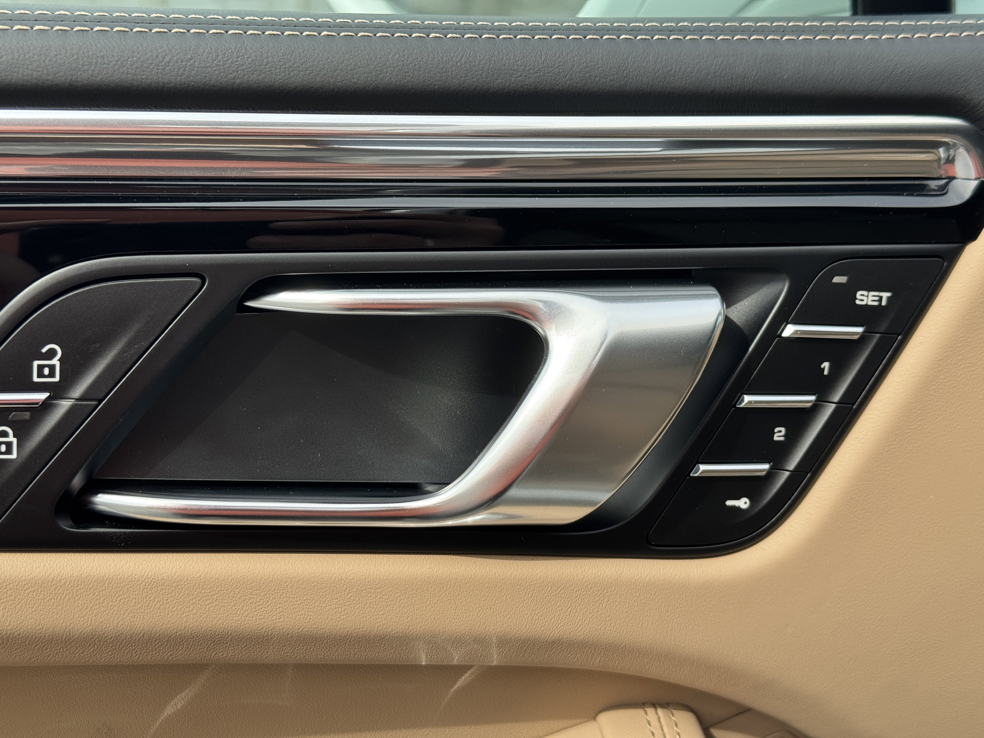 New 2026 Porsche Macan image 22