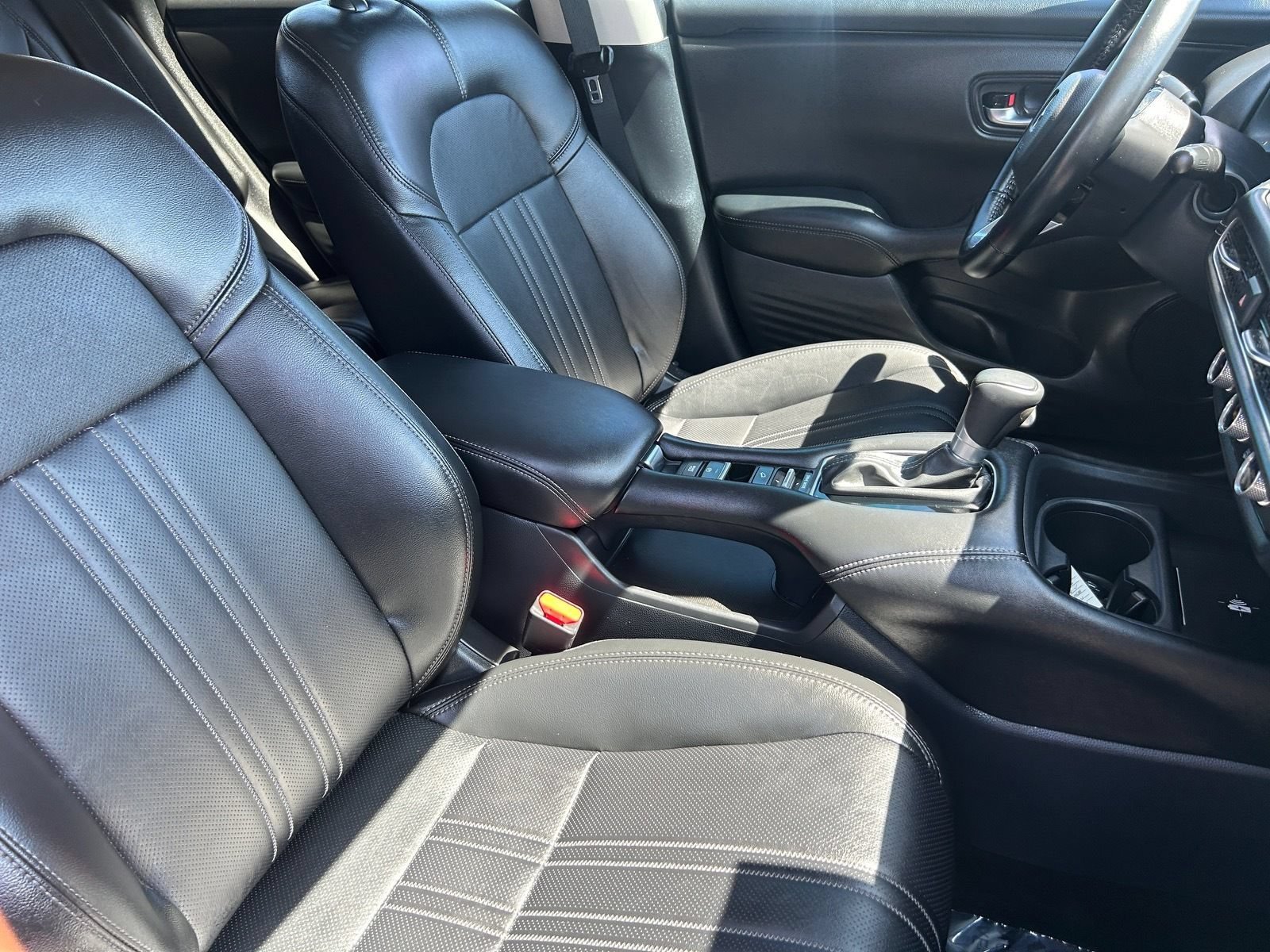 Used 2026 Honda HR-V EX-L image 12
