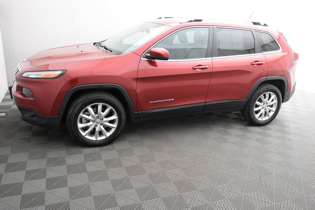Used 2015 Jeep Cherokee Limited w/ Trailer Tow Group AWD/4WD image 8