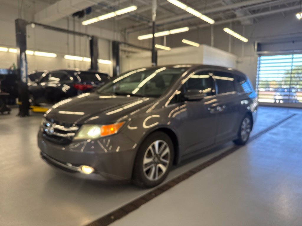 Used 2016 Honda Odyssey Touring Elite image 9