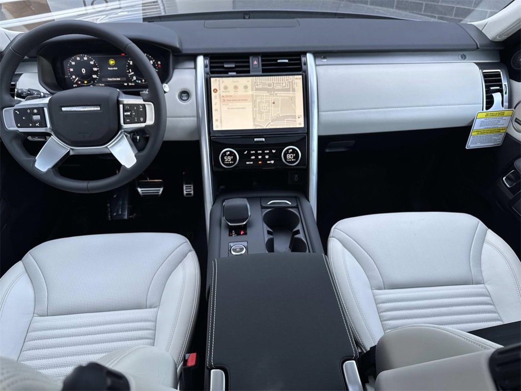 New 2026 Land Rover Discovery Limited Edition image 18