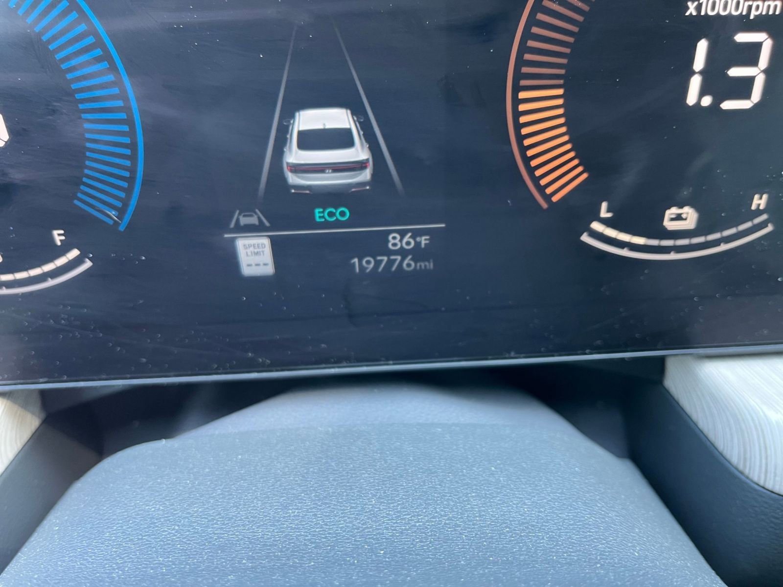 Used 2025 Hyundai Sonata SEL FWD image 40