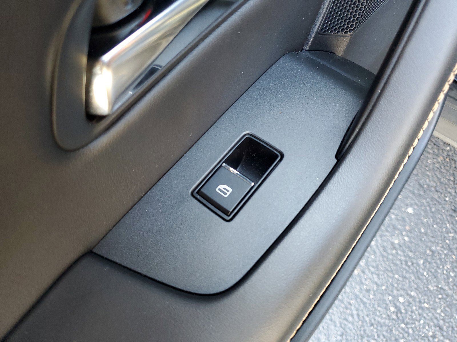 Used 2025 MAZDA CX-70 Plug-In Hybrid w/ Premium Plus image 16