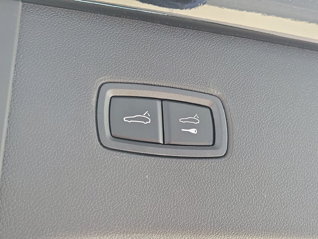 Certified 2026 Porsche Cayenne AWD/4WD image 18