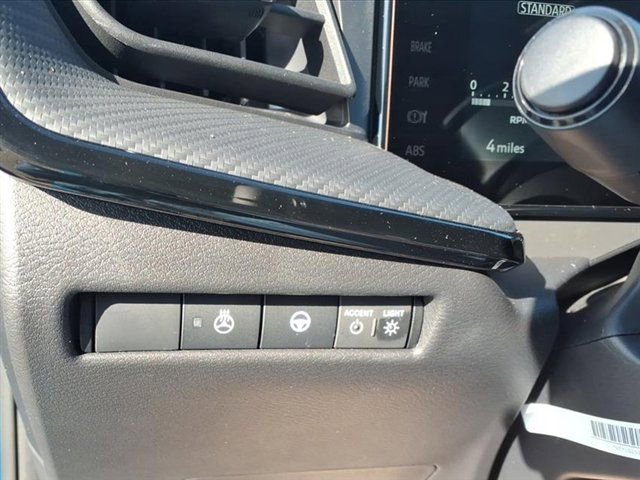 New 2026 Nissan Kicks SR image 19