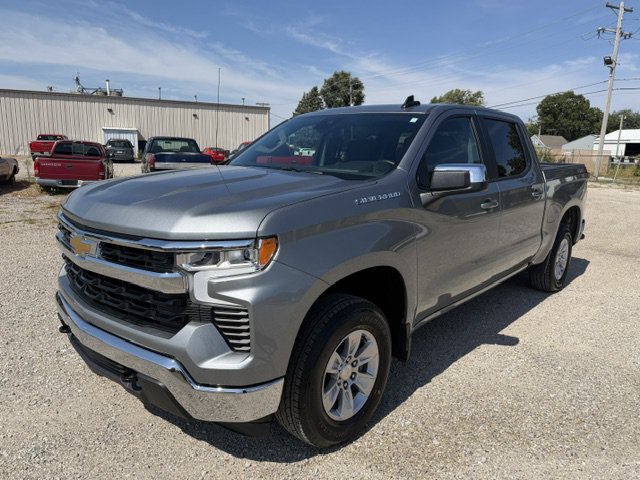 Used 2026 Chevrolet Silverado 1500 LT AWD/4WD image 1
