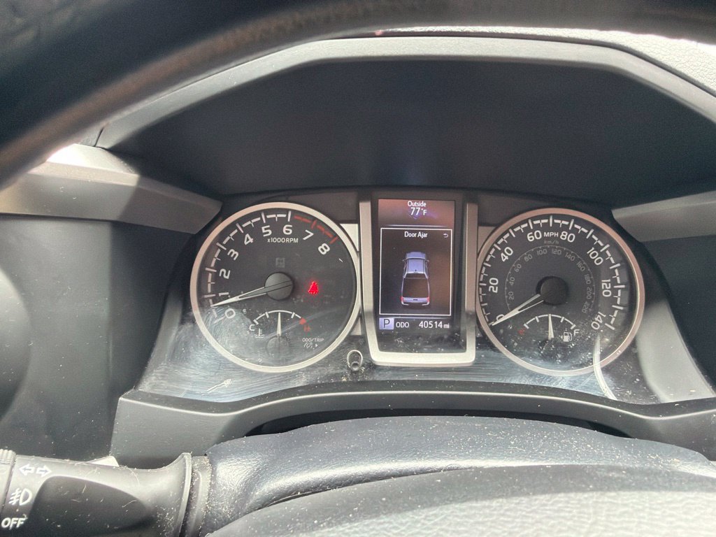 Used 2023 Toyota Tacoma SR5 w/ Technology Package RWD image 2