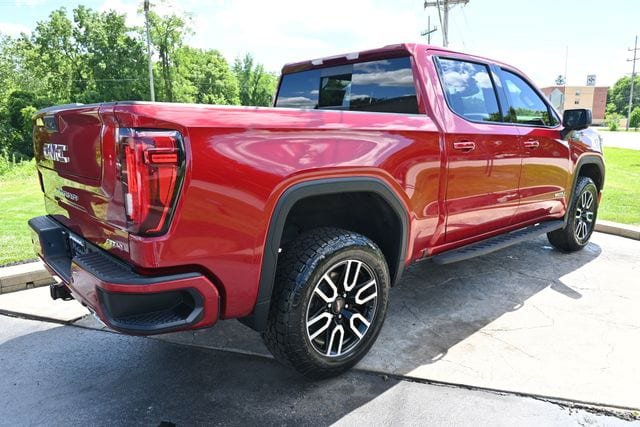 Used 2024 GMC Sierra 1500 AT4 w/ AT4 Premium Package AWD/4WD image 5