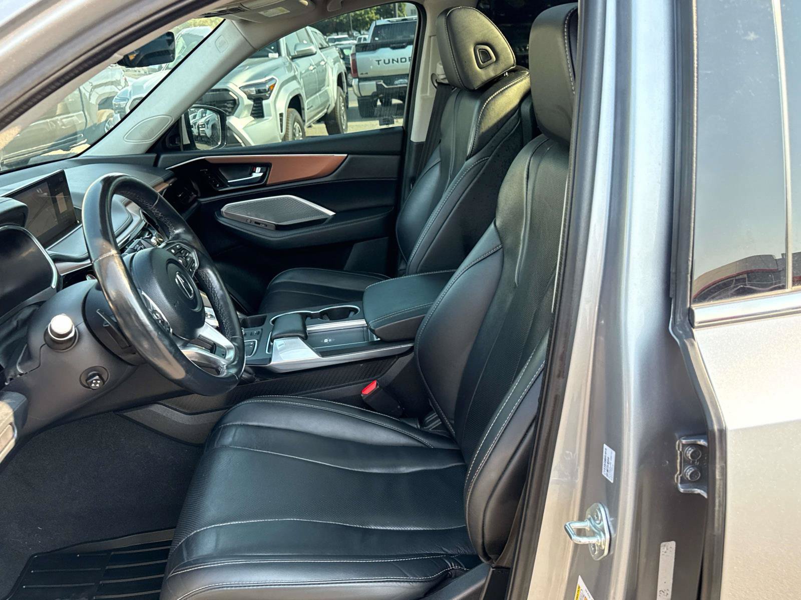 Used 2022 Acura MDX w/ Technology Package AWD/4WD image 11