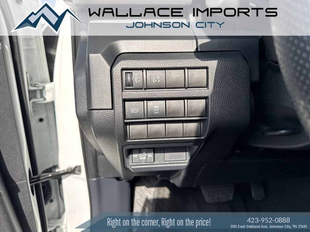 Used 2024 Toyota Tacoma SR RWD image 29