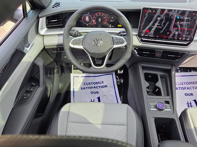New 2026 Volkswagen Tiguan SE R-Line FWD image 7