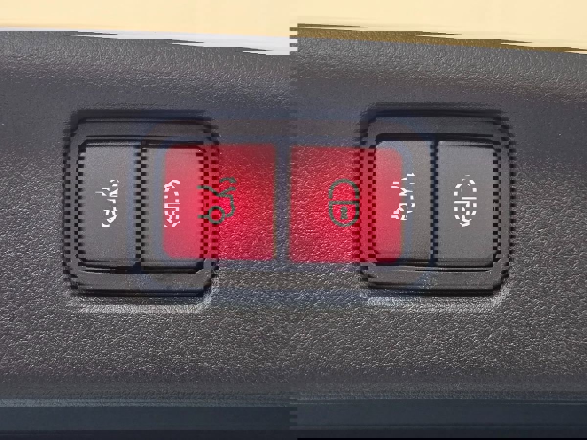 Used 2023 Mercedes-Benz C 43 AMG 4MATIC Sedan image 67