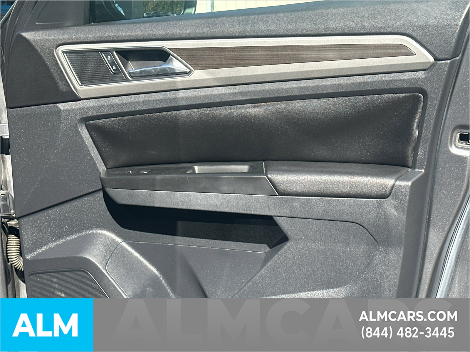 Used 2018 Volkswagen Atlas SEL FWD image 15