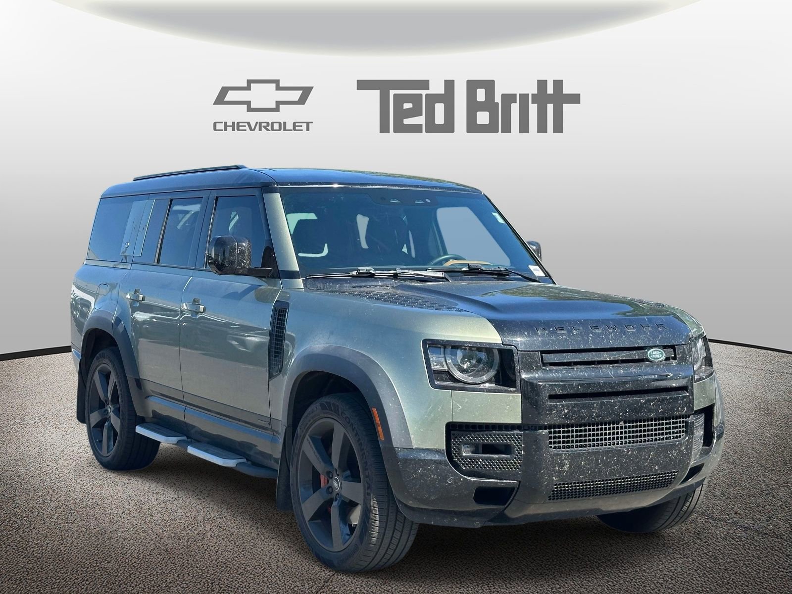 Used 2023 Land Rover Defender 130 X AWD/4WD image 3