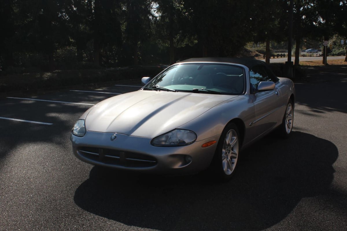 Used 2000 Jaguar XK8 image 1