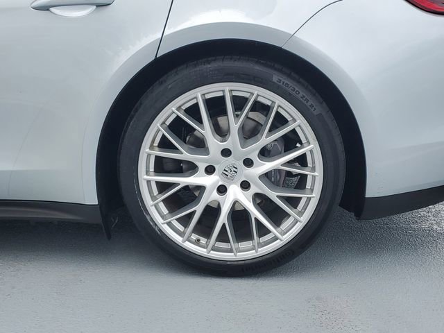 Used 2018 Porsche Panamera image 11