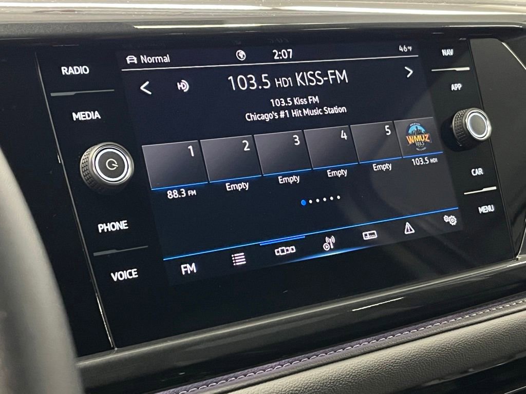 Used 2023 Volkswagen Taos SEL image 28