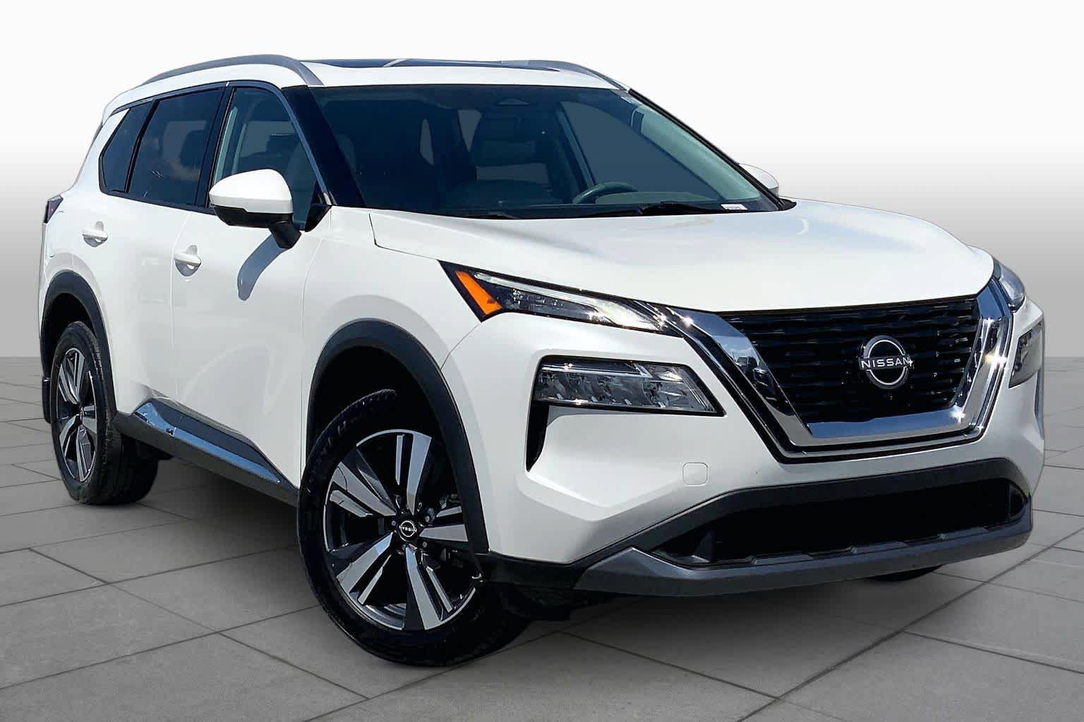 Used 2023 Nissan Rogue SL FWD image 3